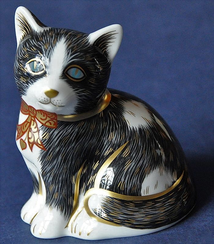 Royal Crown Derby Black and White Kitten