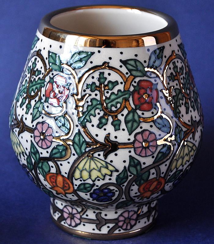 Dennis Chinaworks Elizabethan Textile XS Bud Sally Tuffin