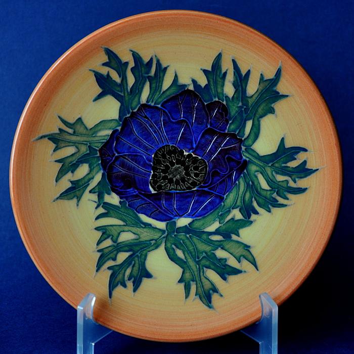 Dennis Chinaworks Anemone Roundel Sally Tuffin