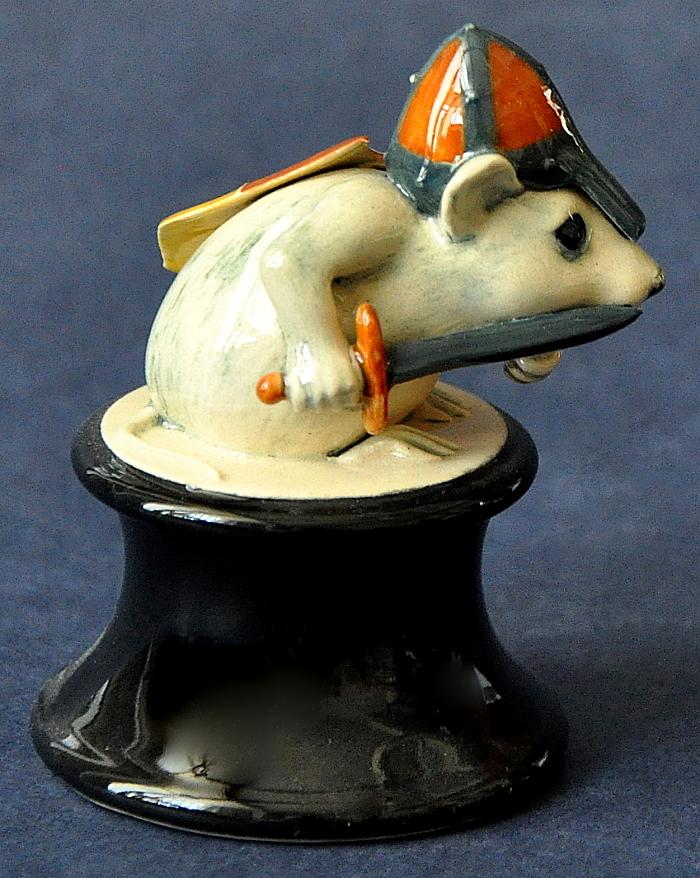 Dennis Chinaworks Mouse Chess Piece Black Knight