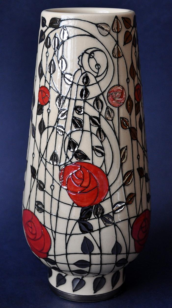 Dennis Chinaworks Rose Lines T Bud Vase Sally Tuffin Numbered Edition