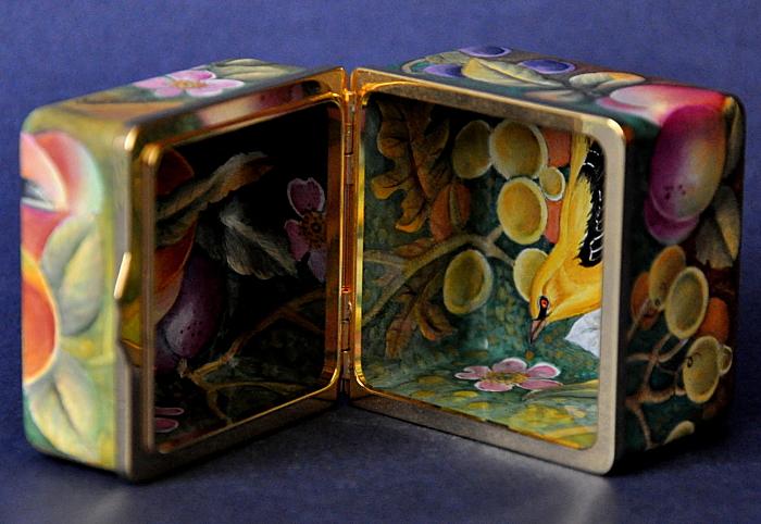 Elliot Hall Enamels Golden Oriole AB2 GO Box Marie Graves