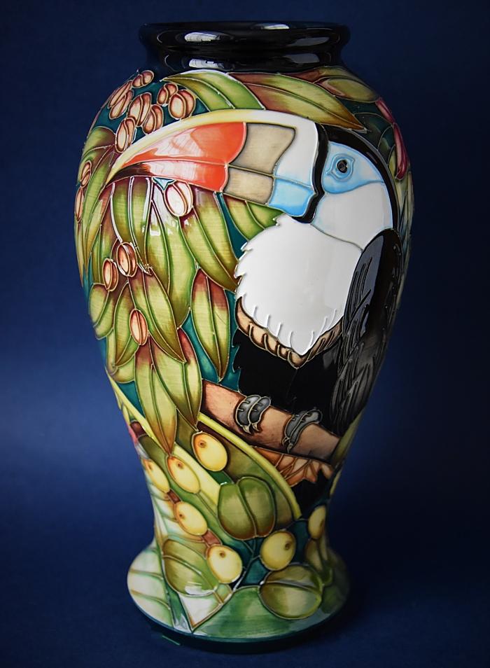 Moorcroft Pottery Chapada Toucan 46/10 Sian Leeper An Limited Edition of 350
