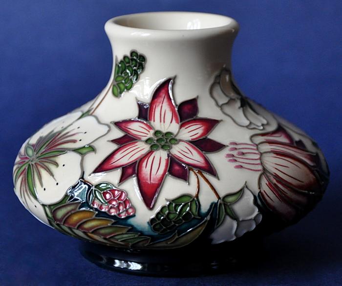 Moorcroft Pottery Bramble Revisited 33/3 Alicia Amison Open Edition