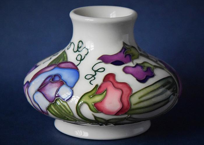 Moorcroft Pottery 33/3 Sweetness Nicola Slaney An Open Edition