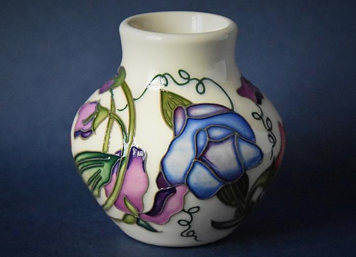 Moorcroft Pottery 35/3 Sweetness Nicola Slaney An Open Edition