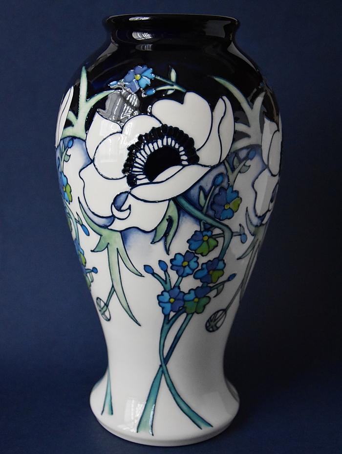 Moorcroft Pottery 46/10 White Splendor Nicola Slaney A Limited Edition of 25