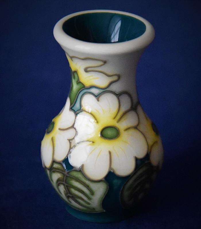 Moorcroft Pottery 49/2 Primula Kerry Goodwin An Open Edition