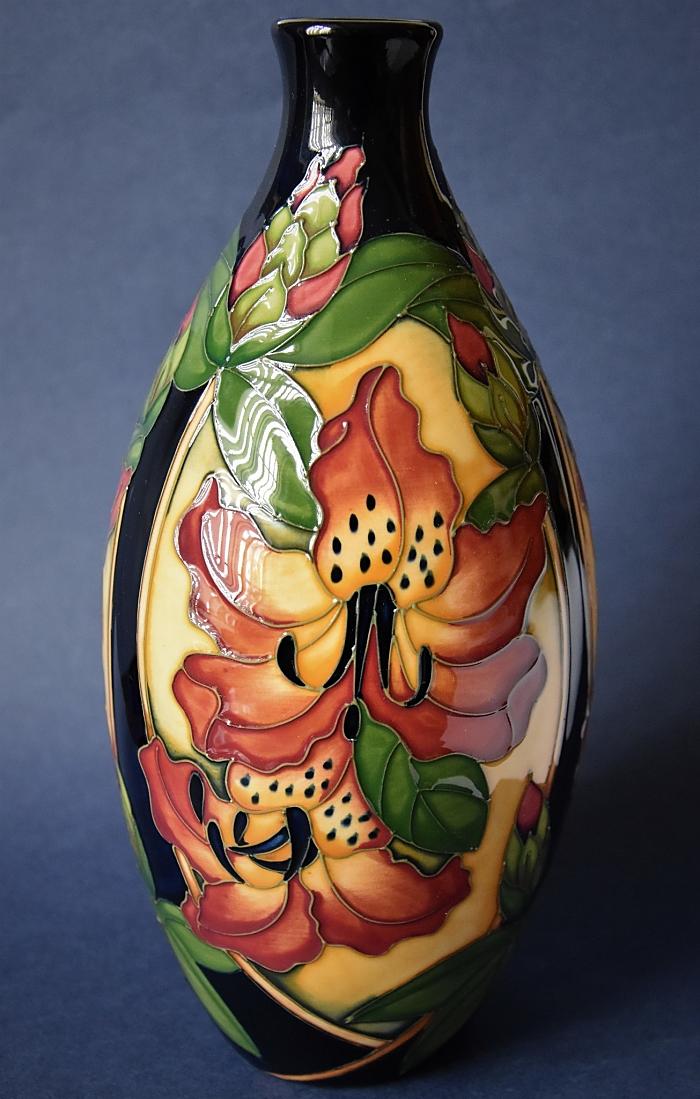 Moorcroft Pottery Amberslade 9/9 Rachel Bishop Open Edition