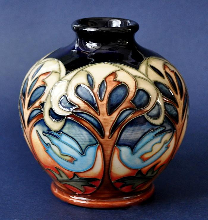 Moorcroft Pottery Blue Dove 41 4