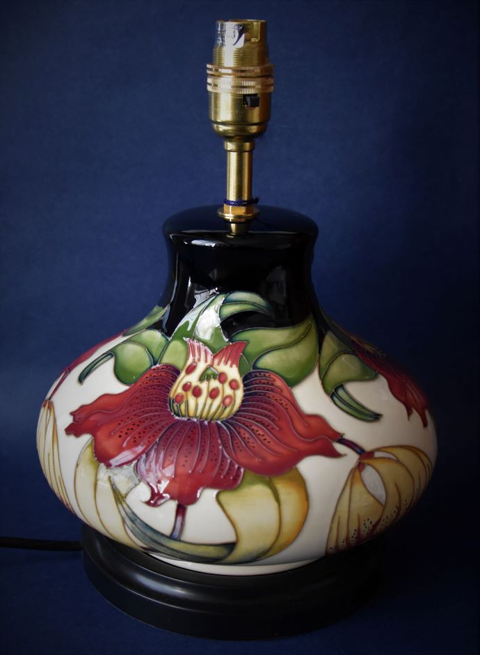Moorcroft Pottery L32/8 Anna Lily Lamp Nicola Slaney An Open Edition