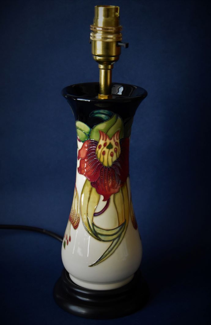 Moorcroft Pottery L364/8 Anna Lily Lamp Nicola Slaney An Open Edition
