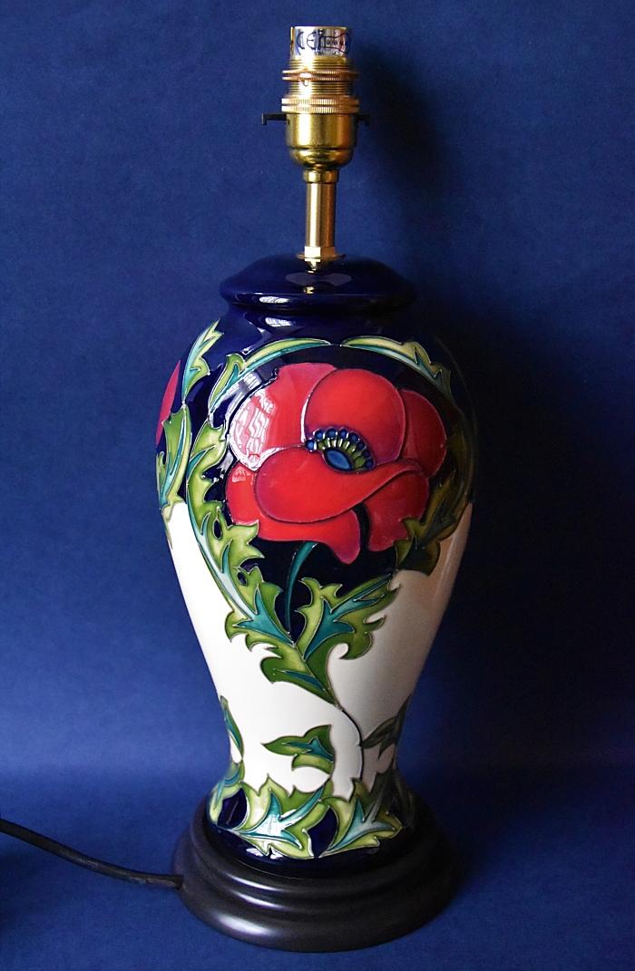 Moorcroft Pottery Lamp L46/10 Pavot Rachel Bishop An Open Edition