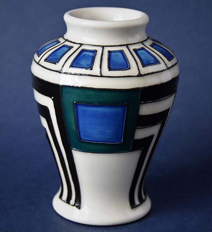 Moorcroft Pottery Mackintosh Collection Modernity 22/3 Emma Bossons Open Edition