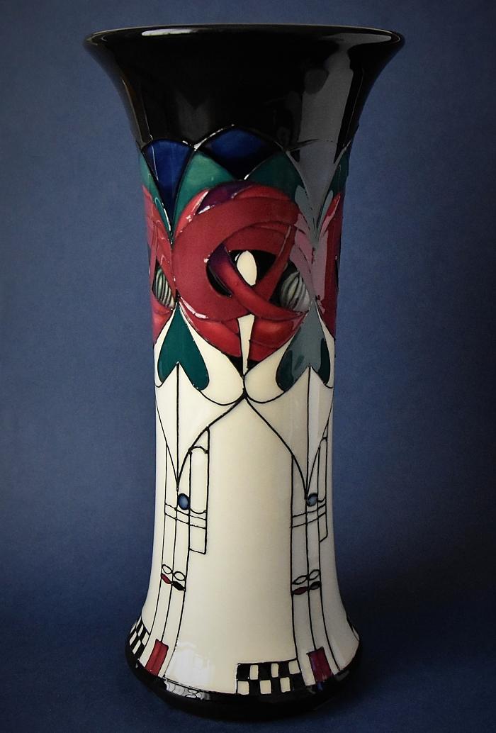 Moorcroft Pottery Mackintosh Collection Buchanan 159/10 Nicola Slaney Numbered Edition
