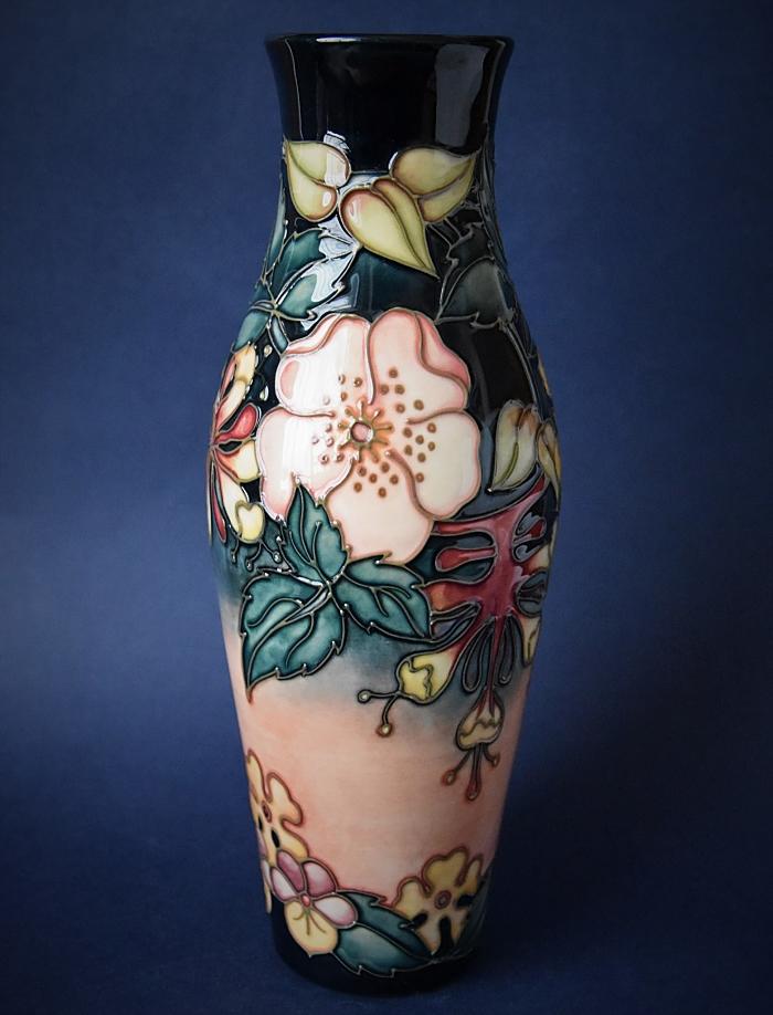 Moorcroft Pottery Oberon 120/9 Rachel Bishop An Open Edition