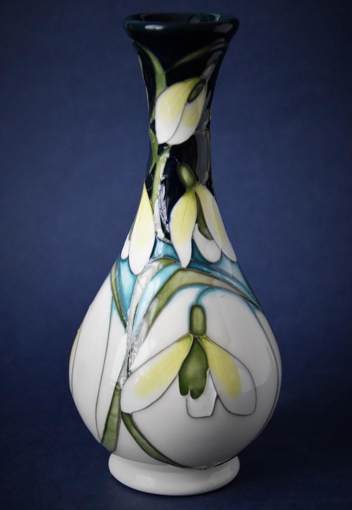 Moorcroft Pottery 80/6 Snowdrop Collection Green Tear Vicky Lovatt Open Edition