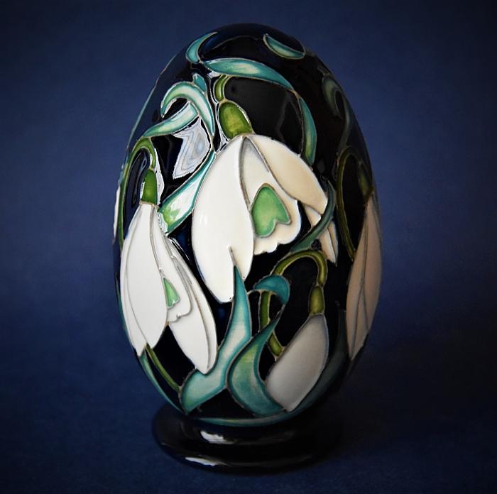 Moorcroft Pottery Egg Tiptoe Rachel Bishop Snowdrop Sensation Collection An Open Edition