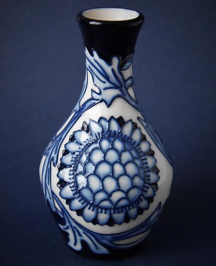 Moorcroft Pottery 372/5 Kelmscott Sunflower William Morris Collection Kerry Goodwin An Open Edition