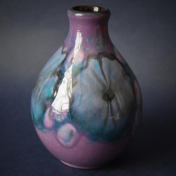 Poole Pottery Jasmine 12cm Bud Vase