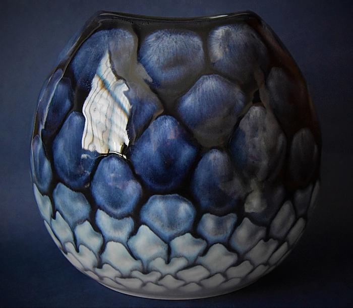Poole Pottery Ocean 20cm Purse Vase