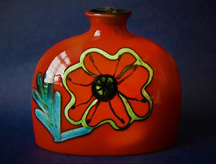 Poole Pottery Poppyfield 12cm Small Oval Bottle Vase