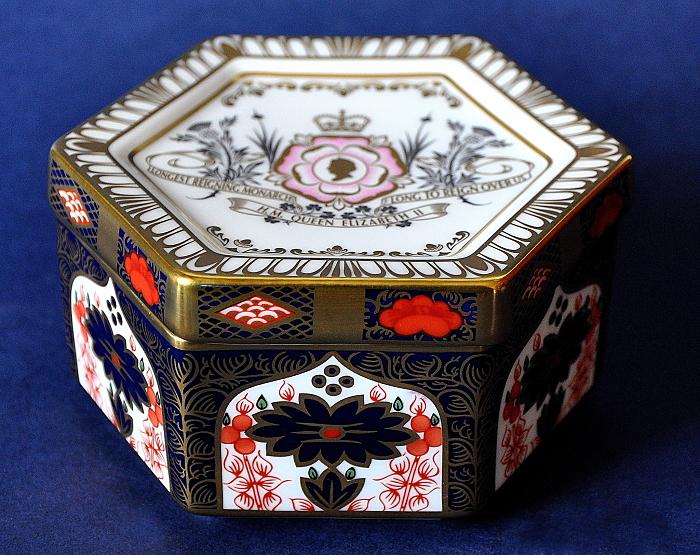 Royal Crown Derby Longest Reigning Monarch Commemorative Imari Keepsake Box Limited Edition of 250