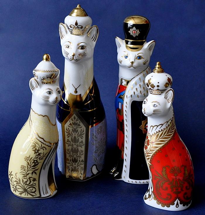 Royal Crown Derby Royal Cat Set