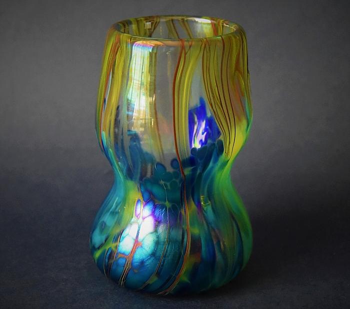Clear Double Gourd Vase With Blue Iridescence A9 Kayleigh Young Glass