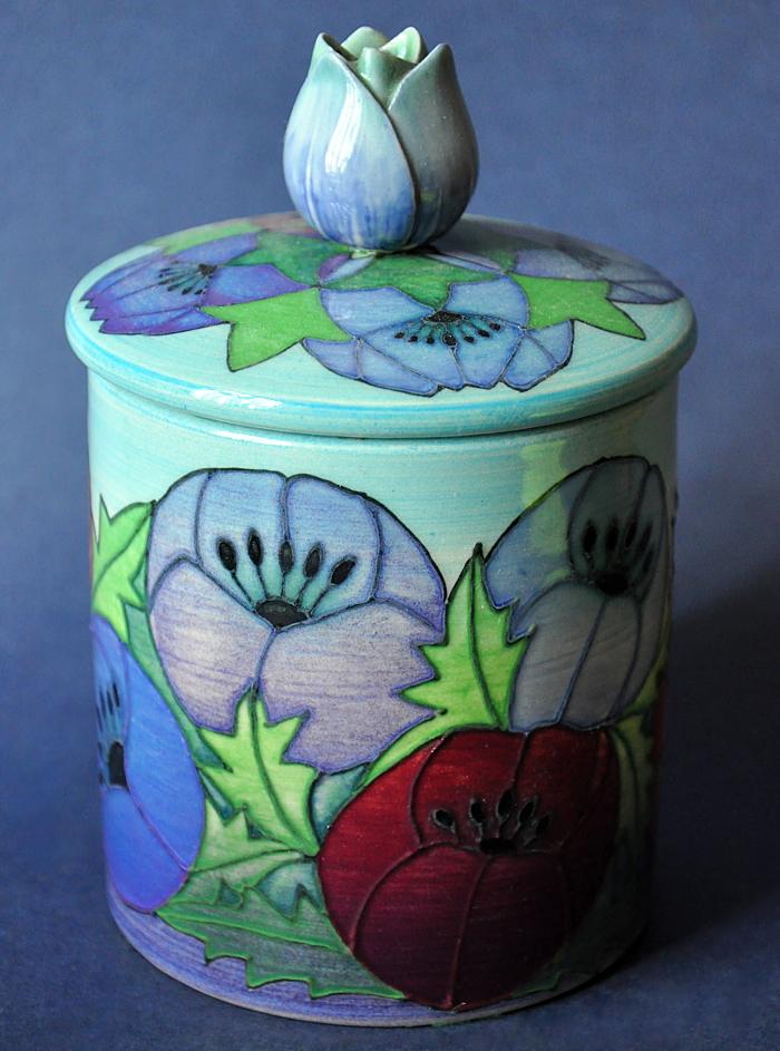 Dennis Chinaworks Anemone M Box Sally Tuffin