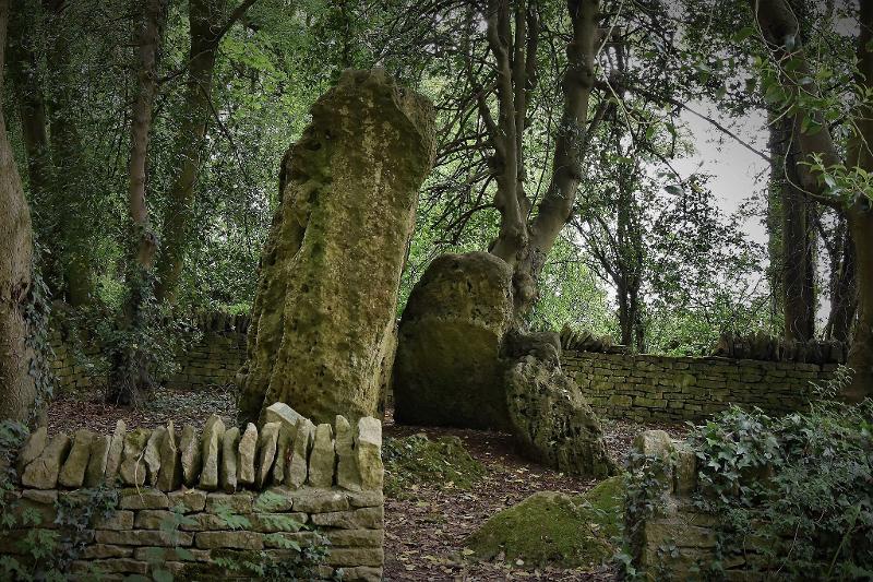 Hoar Stone Portal Dolmen Enstone Oxfordshire