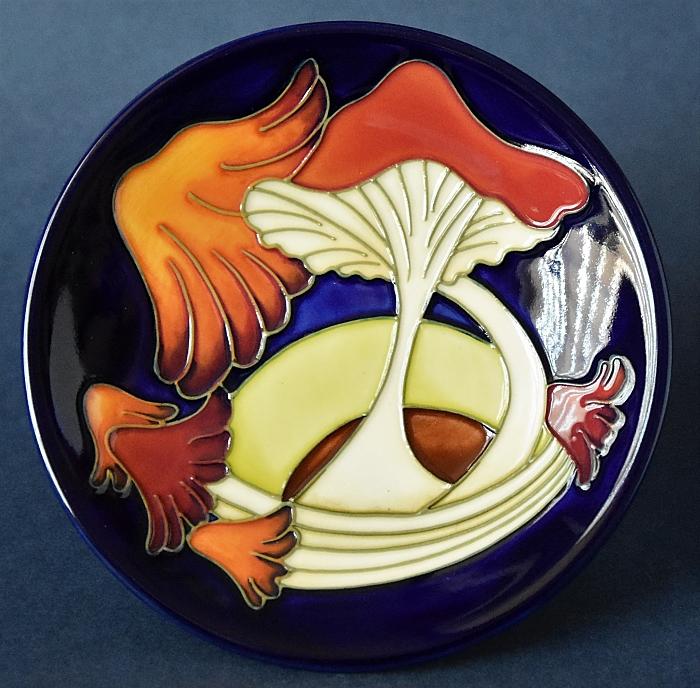 Moorcroft Pottery 780/4 Parasol Dance Kerry Goodwin Open Edition