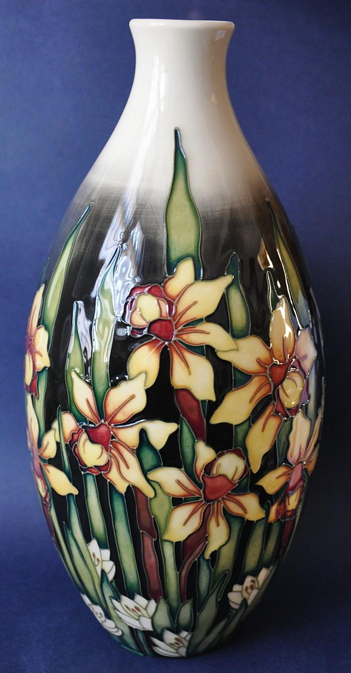 Moorcroft Pottery Lakeland Gold 9 12 Nicola Slaney