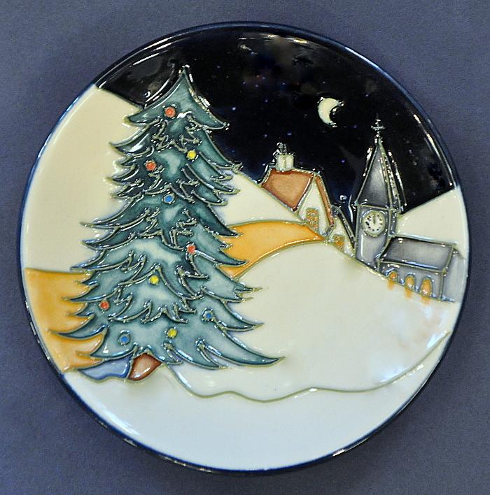  Moorcroft Pottery New Moon At Christmas 780/4 Sian Leeper