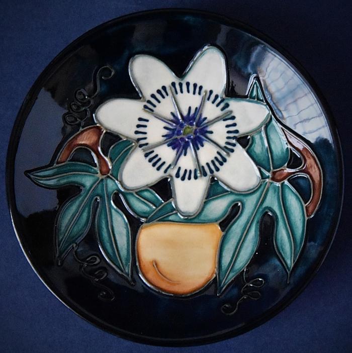 Moorcroft Pottery 780/4 Passion Fruit Rachel Bishop Open Edition