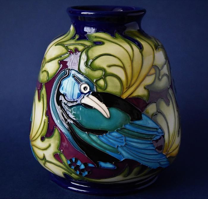 Moorcroft Pottery 198/5 Watchful Eye William Morris Collection Kerry Goodwin A Limited Edition of 25